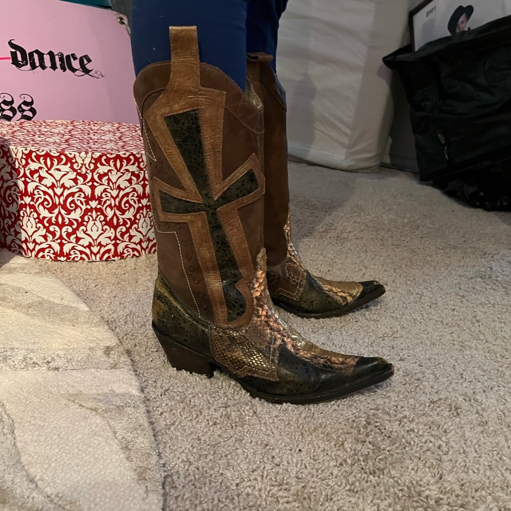 Stetson Brown and Black Heeled Boots